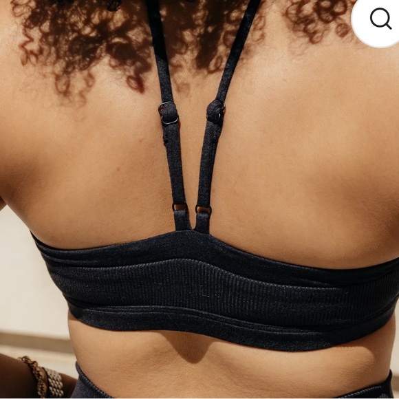 P’tula Barepro Sideline Bra Black - Picture 2 of 5